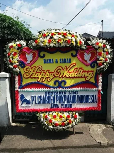 Karangan Bunga Pernikahan Purwadadi